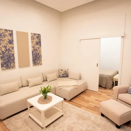 Vaci Street Residence 2Br Apartment *