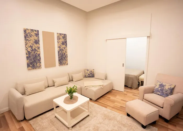 Vaci Street Residence 2Br Apartment *